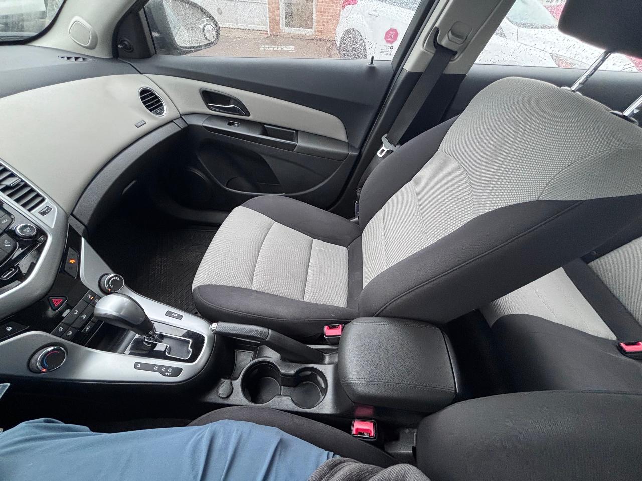 2013 Chevrolet Cruze LS GREAT WINTER CAR - Photo #20