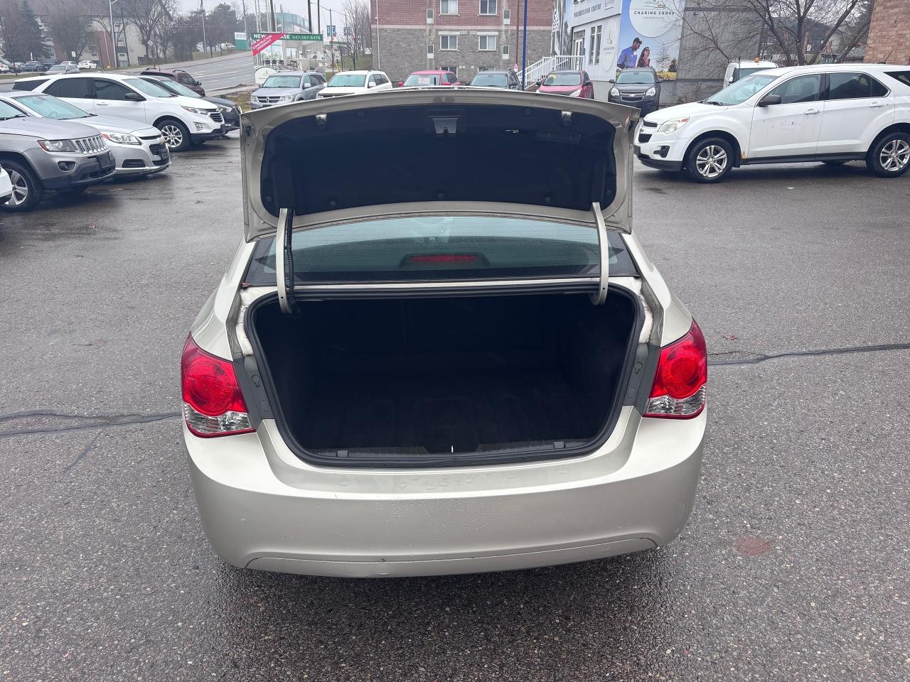 2013 Chevrolet Cruze LS GREAT WINTER CAR - Photo #9