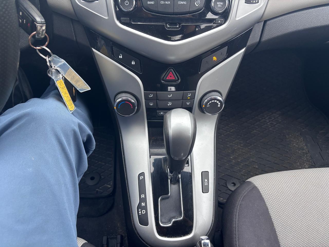 2013 Chevrolet Cruze LS GREAT WINTER CAR - Photo #19