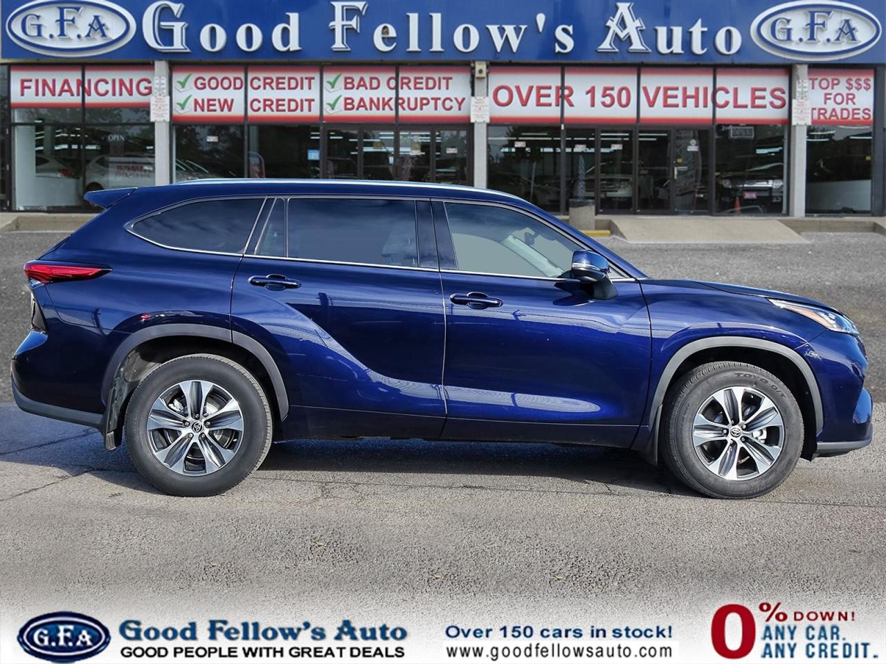 2021 Toyota Highlander XLE MODEL, AWD, 8 PASSENGER, LEATHER SEATS, SUNROO Photo