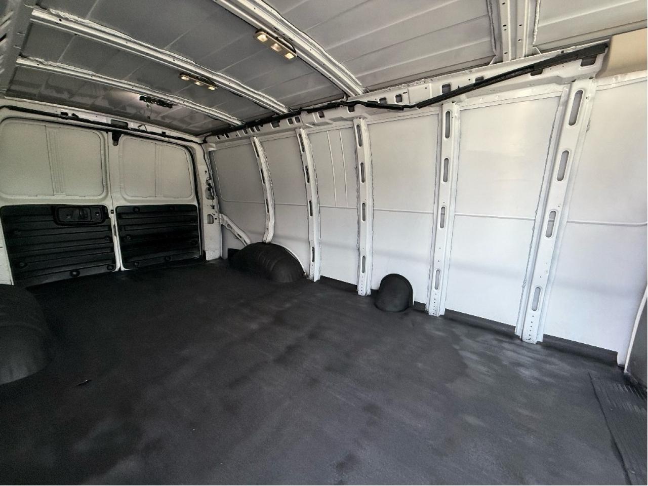 2020 Chevrolet Express 2500 155 Long Wheel Base Certified LowKMs B.Cam Photo