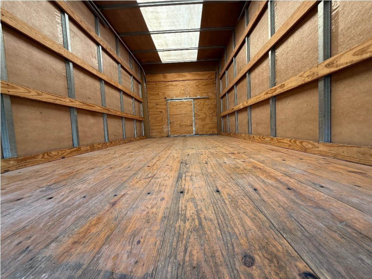 2023 GMC Savana 14 Foot Box! Rare CleanCarfax Warranty Ramp B.Cam Photo