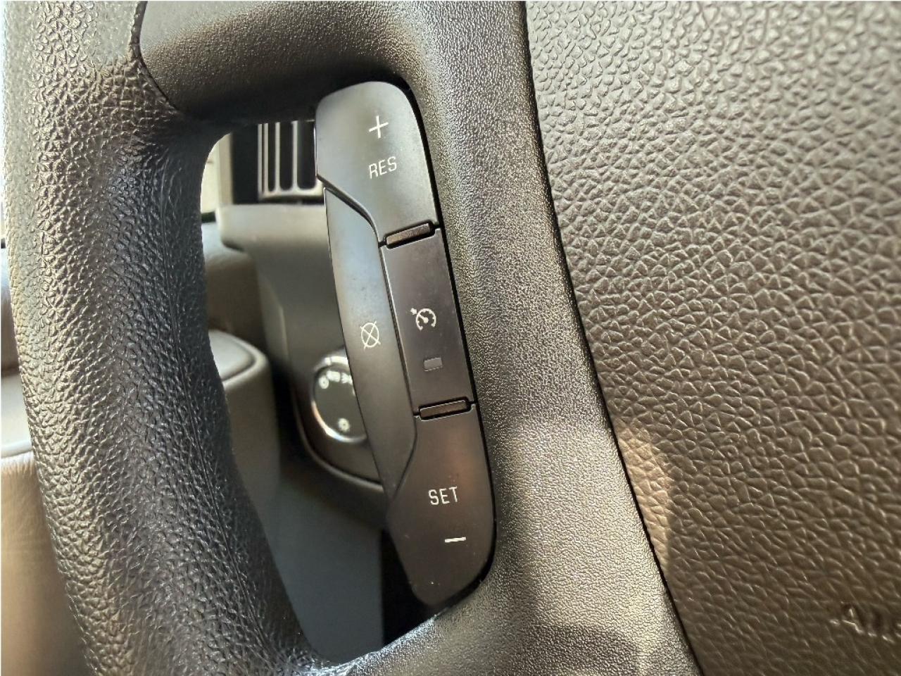 2023 GMC Savana 14 Foot Box! Rare CleanCarfax Warranty Ramp B.Cam Photo