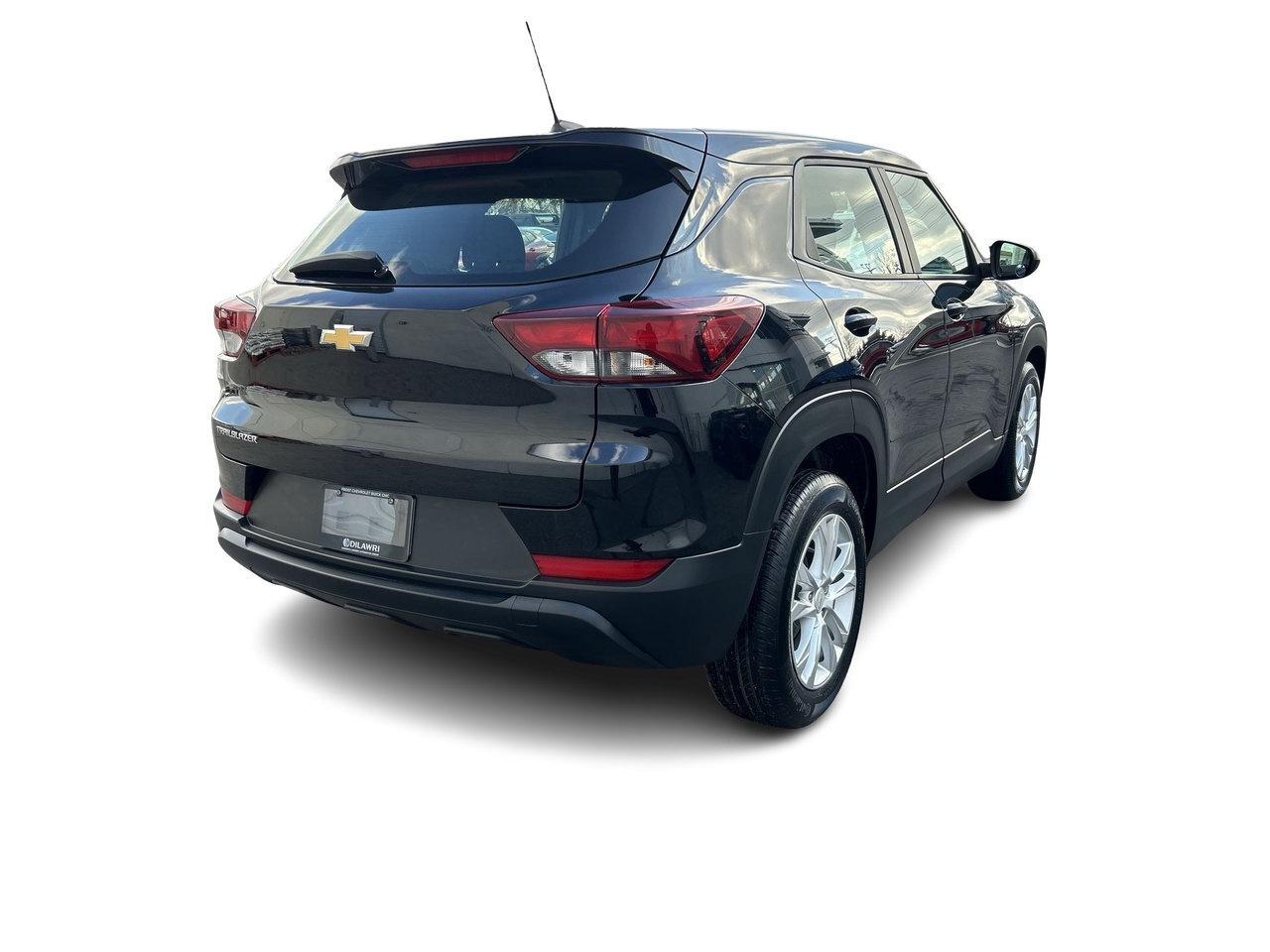 2021 Chevrolet TrailBlazer LS Low KM Rates from 4.99% Clean CarFax Photo