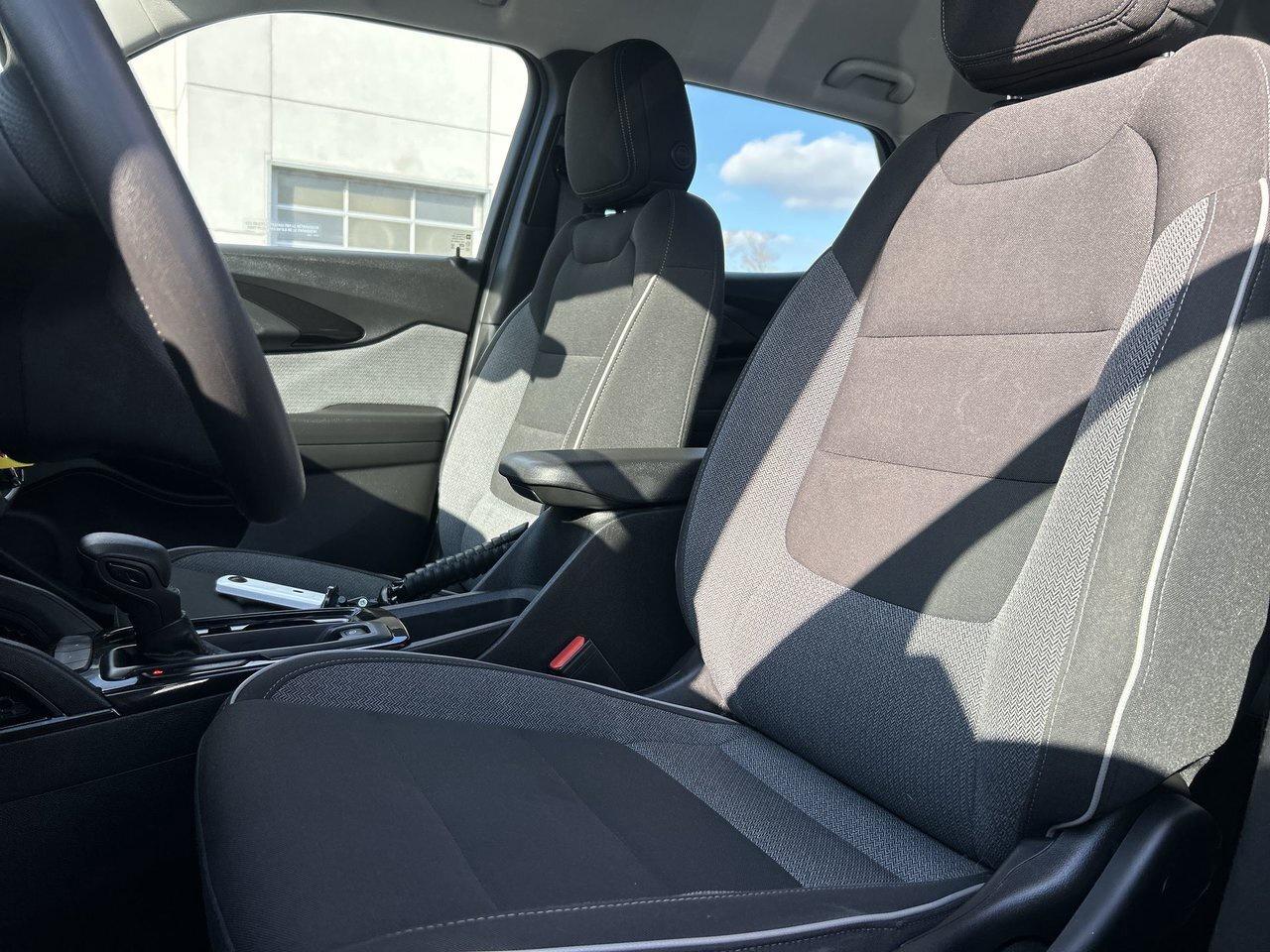 2021 Chevrolet TrailBlazer LS Low KM Rates from 4.99% Clean CarFax Photo