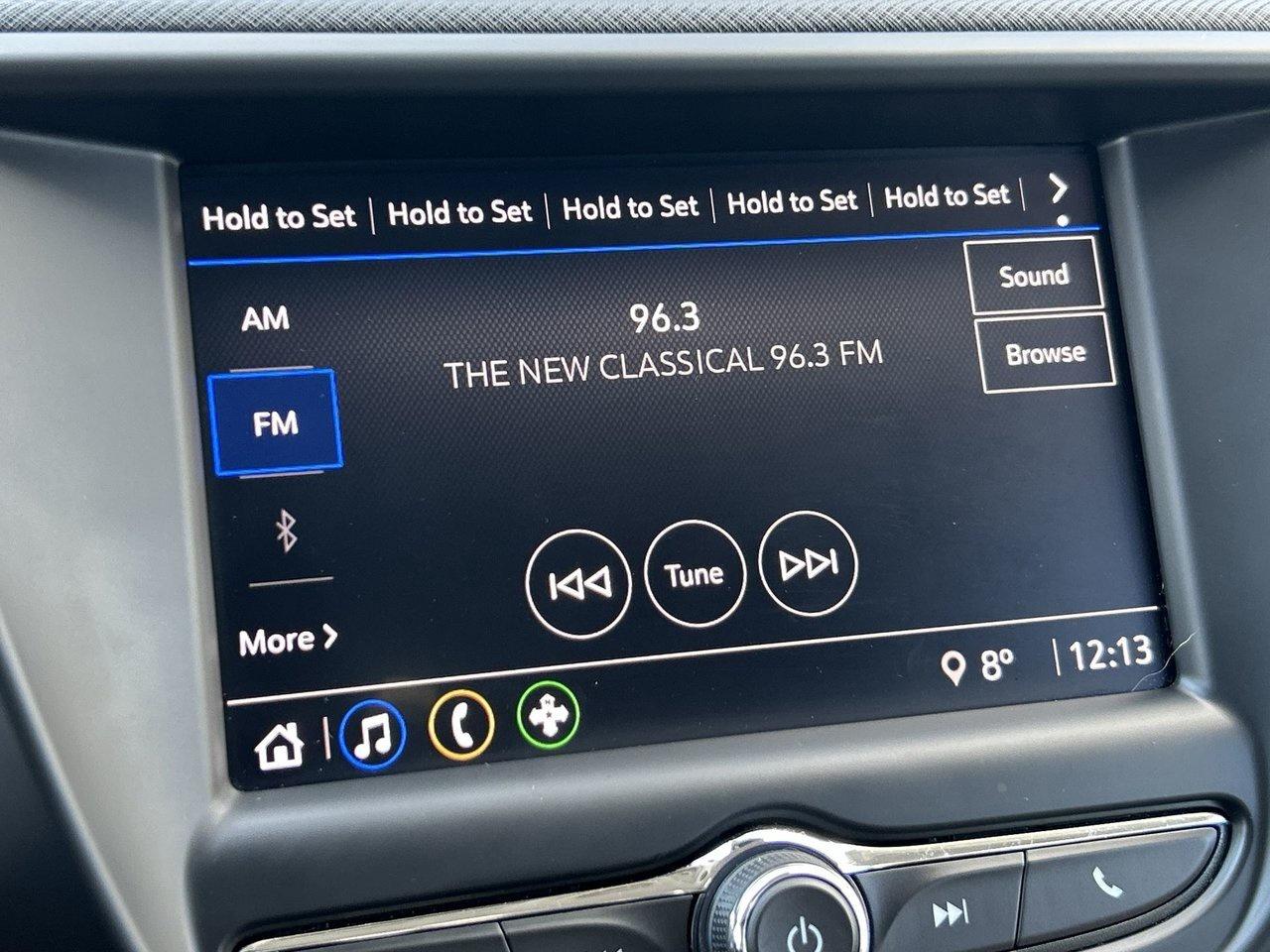 2021 Chevrolet TrailBlazer LS Low KM Rates from 4.99% Clean CarFax Photo