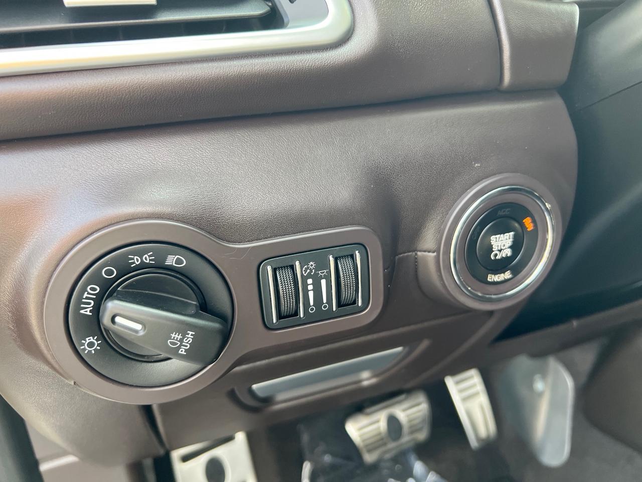 2015 Maserati Ghibli SQ4 Nav B.Cam Sunroof Certified All Wheel Drive Photo