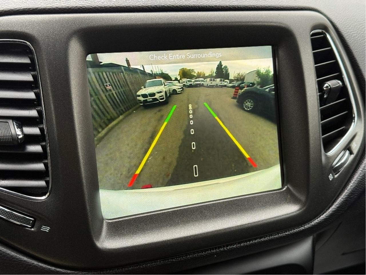 2019 Jeep Compass Trailhawk 4x4 Loaded Nav CarPlay CleanCarfax LowKM Photo