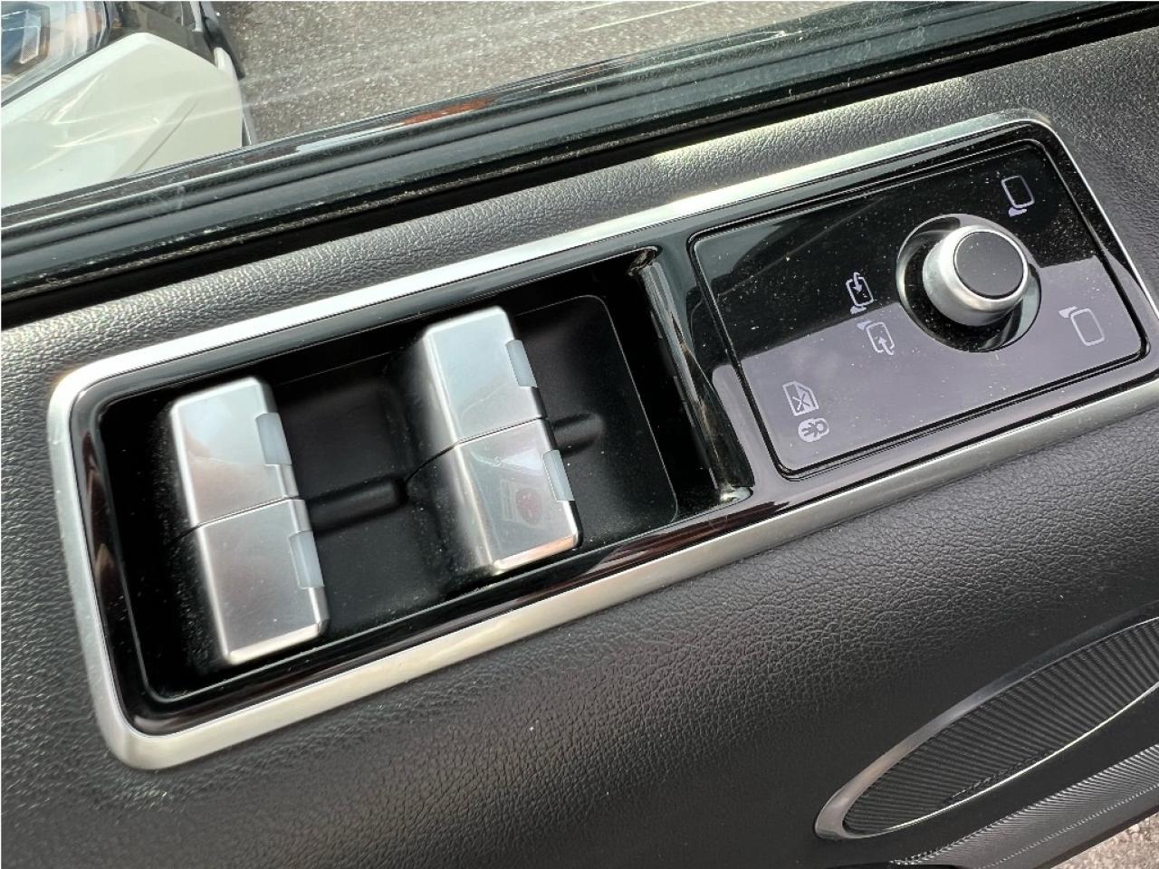 2020 Land Rover Range Rover Sport MHEV Loaded Clean Carfax Low KMs Certified Photo