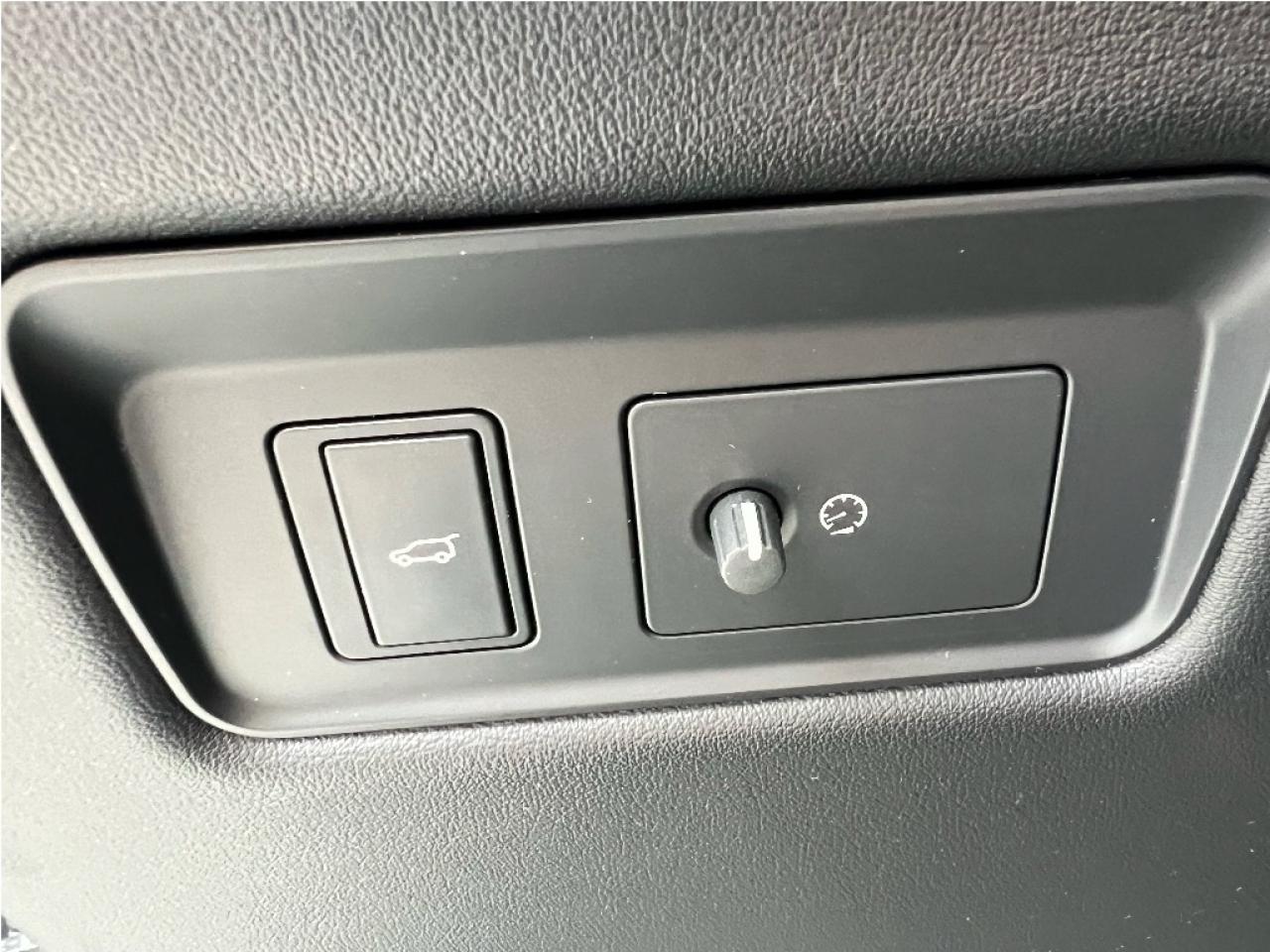 2020 Land Rover Range Rover Sport MHEV Loaded Clean Carfax Low KMs Certified Photo