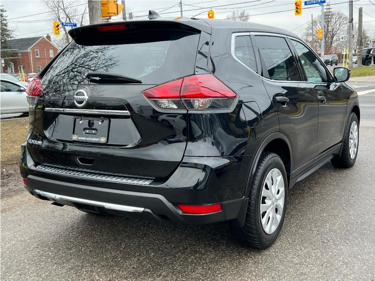 2018 Nissan Rogue Clean Carfax Certified Back Up Camera Bluetooth Photo