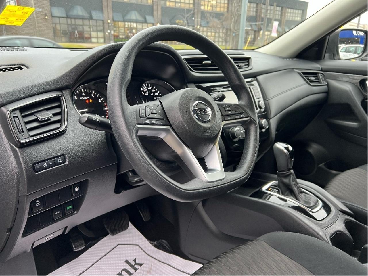 2018 Nissan Rogue Clean Carfax Certified Back Up Camera Bluetooth Photo