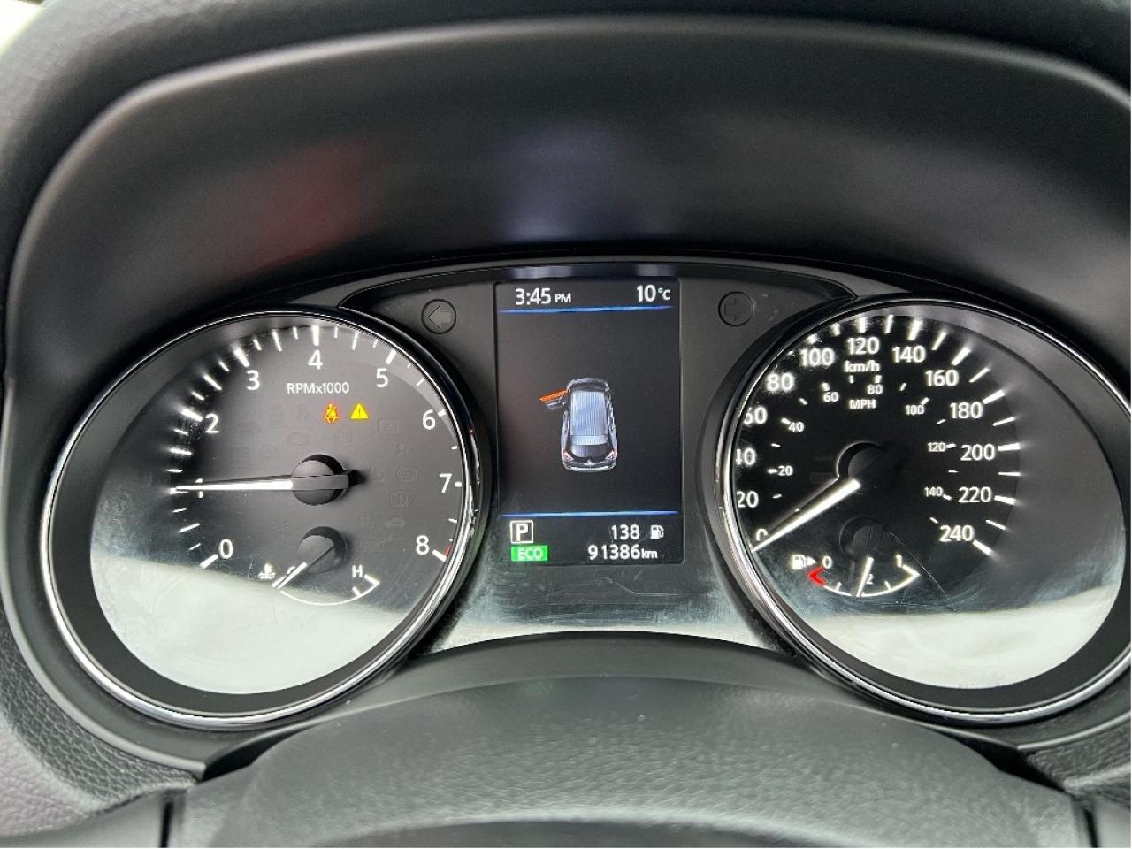 2018 Nissan Rogue Clean Carfax Certified Back Up Camera Bluetooth Photo