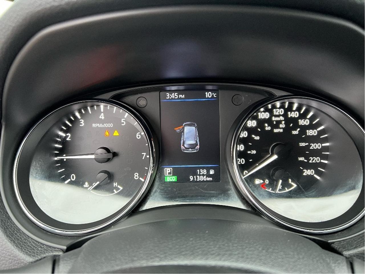 2018 Nissan Rogue Clean Carfax Certified Back Up Camera Bluetooth Photo