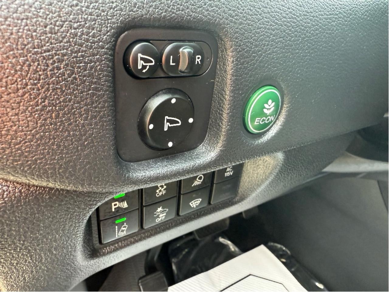 2017 Honda Ridgeline Touring CrewCab FullyLoaded DriveAssistPack LowKMs Photo