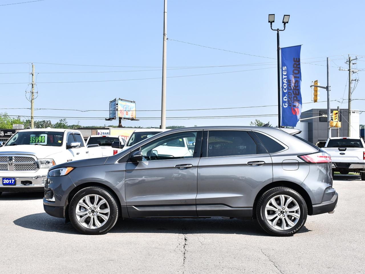 2023 Ford Edge Titanium AWD ~Leather ~Cam ~Pano Roof ~B&O Audio Photo3