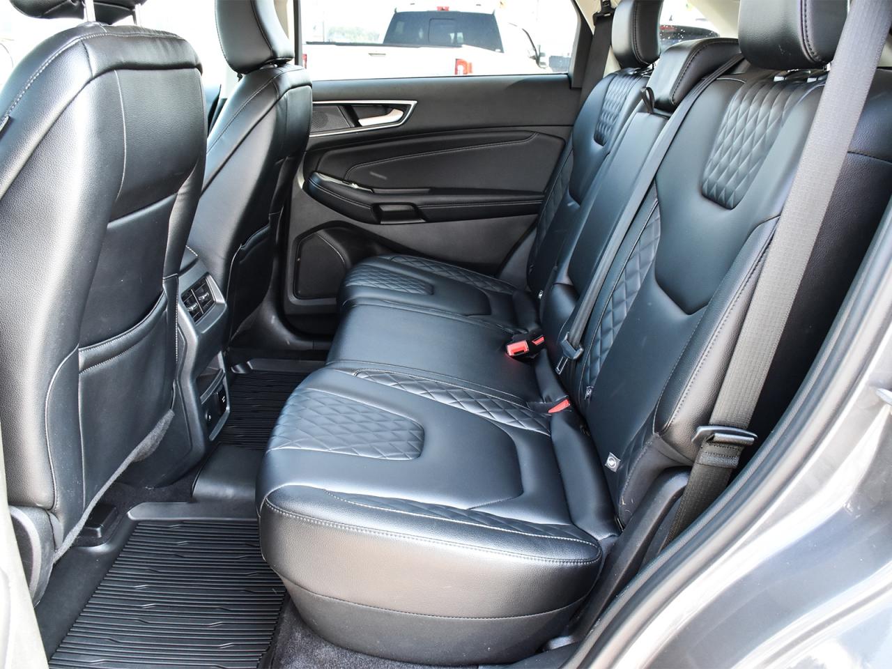 2023 Ford Edge Titanium AWD ~Leather ~Cam ~Pano Roof ~B&O Audio Photo