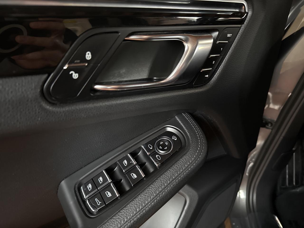 2015 Porsche Macan S Full Service History Loaded Nav B.Cam Certified Photo