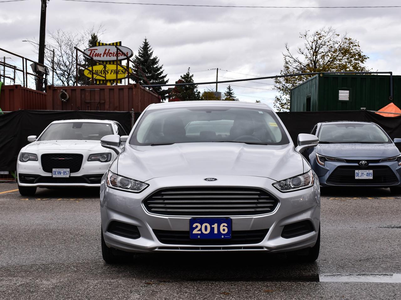 2016 Ford Fusion SE ~Power Seats ~Bluetooth ~Camera ~Alloys ~A/C Photo