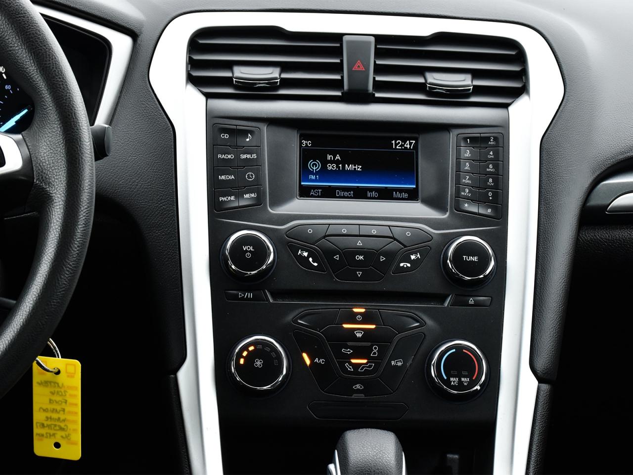 2016 Ford Fusion SE ~Power Seats ~Bluetooth ~Camera ~Alloys ~A/C Photo