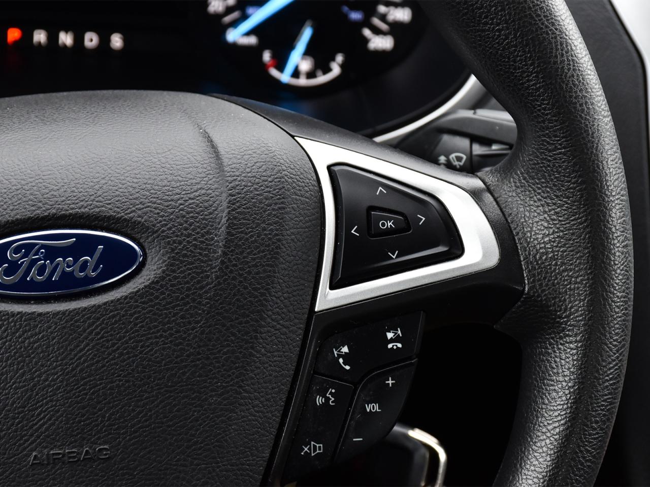 2016 Ford Fusion SE ~Power Seats ~Bluetooth ~Camera ~Alloys ~A/C Photo