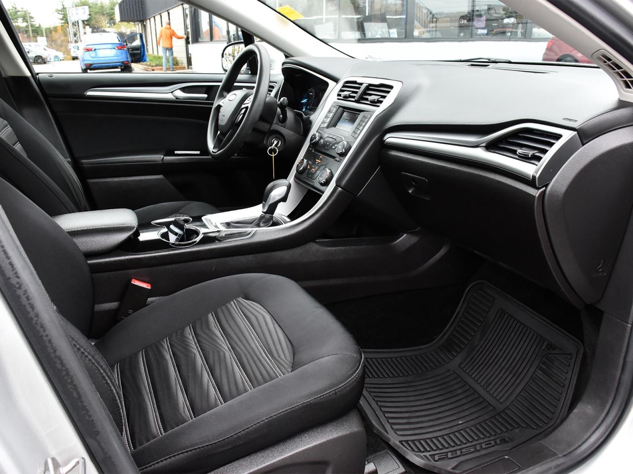 2016 Ford Fusion SE ~Power Seats ~Bluetooth ~Camera ~Alloys ~A/C Photo