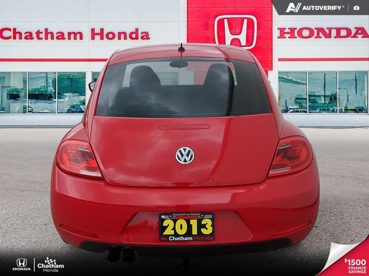 2013 Volkswagen Beetle Comfortline.  Super clean! One Owner, No Accidents Photo4