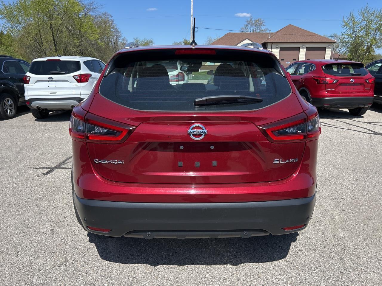 2023 Nissan Qashqai SL, LEATHER, SUNROOF, CLEAN CARFAX, REMOTE START! Photo