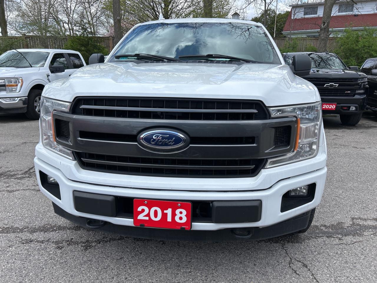 2018 Ford F-150 XLT, CLEAN CARFAX, 4X4, BACK UP CAMERA! Photo
