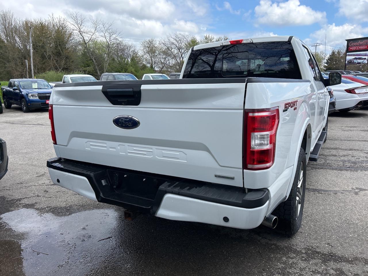 2018 Ford F-150 XLT, CLEAN CARFAX, 4X4, BACK UP CAMERA! Photo