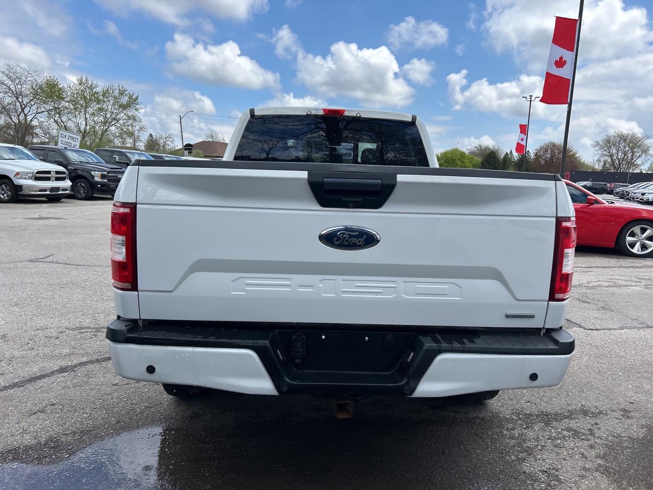 2018 Ford F-150 XLT, CLEAN CARFAX, 4X4, BACK UP CAMERA! Photo