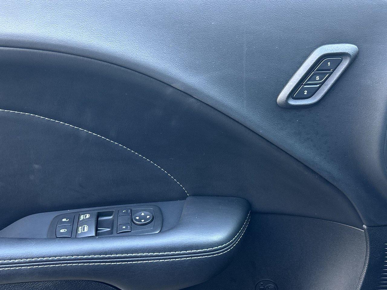 2021 Dodge Challenger Scat Pack 392 Alpine Sound MBRP Exhaust Low KMS! B Photo