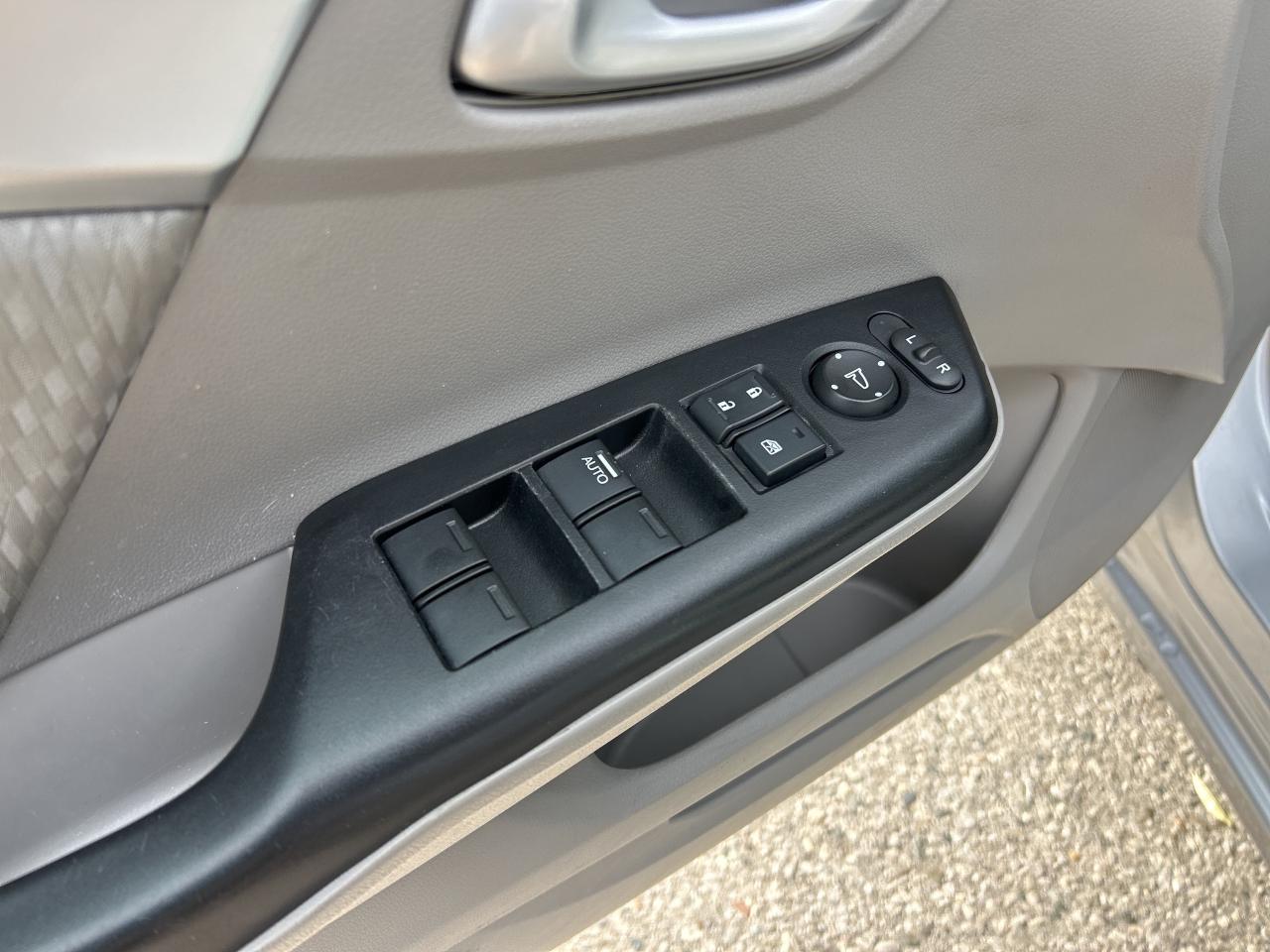 2015 Honda Civic Sedan EX, HEATED SEATS, BACK UP CAMERA, SUNROOF! Photo