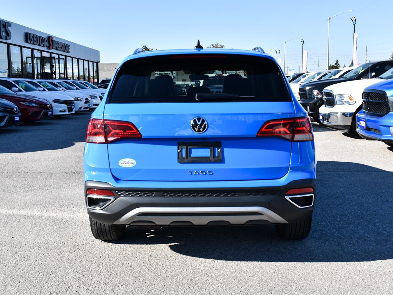 2024 Volkswagen Taos Comfortline ~Leather ~Moonroof ~Bluetooth ~Camera Photo