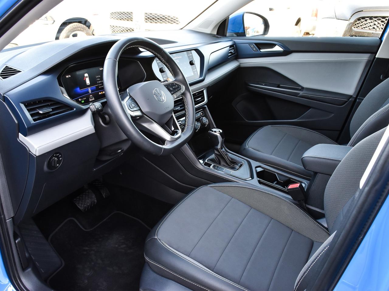 2024 Volkswagen Taos Comfortline ~Leather ~Moonroof ~Bluetooth ~Camera Photo