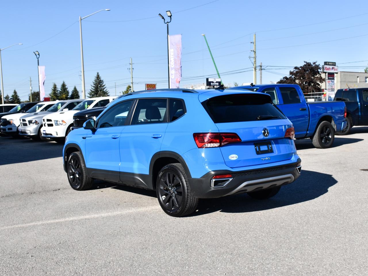 2024 Volkswagen Taos Comfortline ~Leather ~Moonroof ~Bluetooth ~Camera Photo4