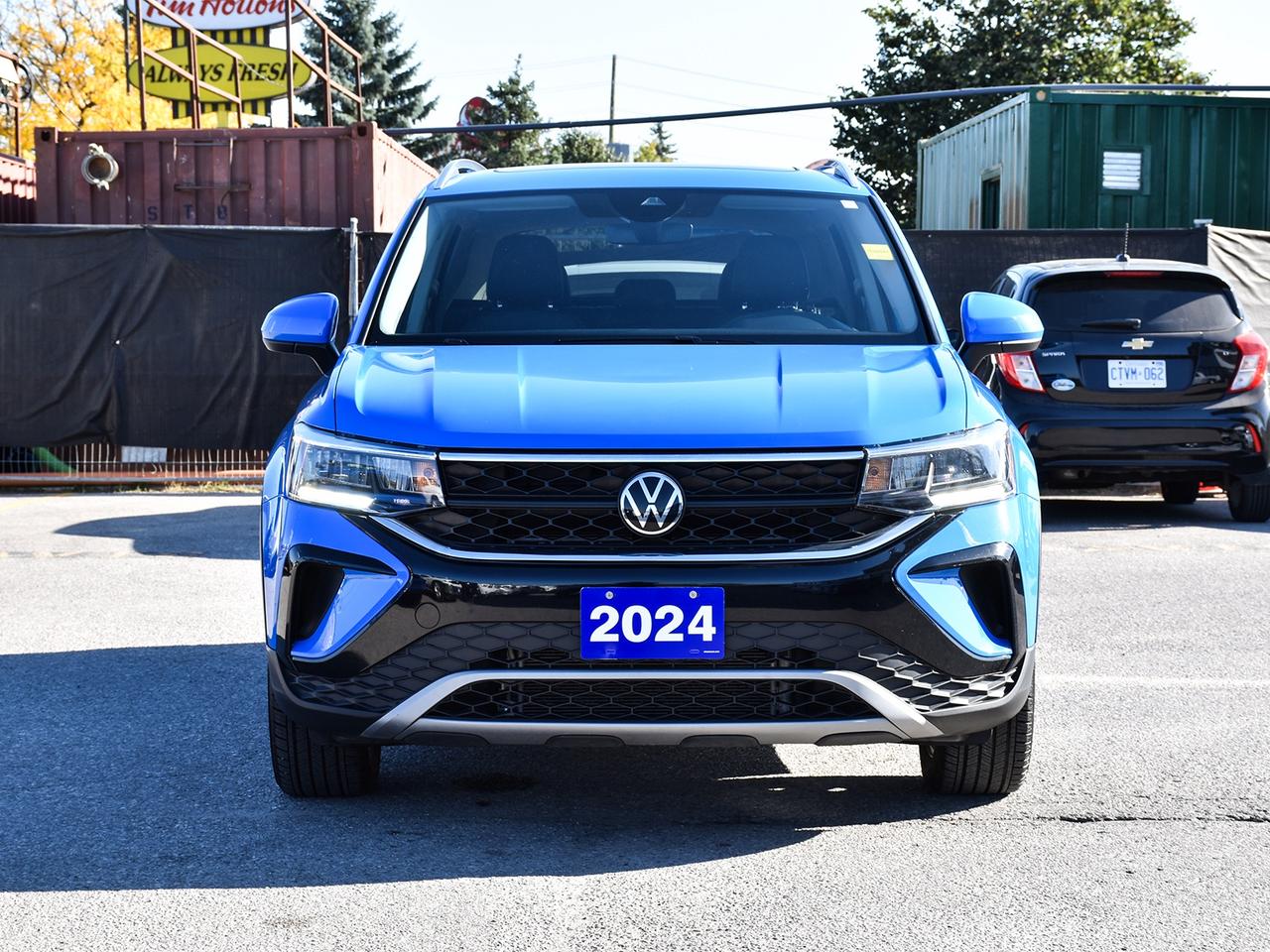 2024 Volkswagen Taos Comfortline ~Leather ~Moonroof ~Bluetooth ~Camera Photo