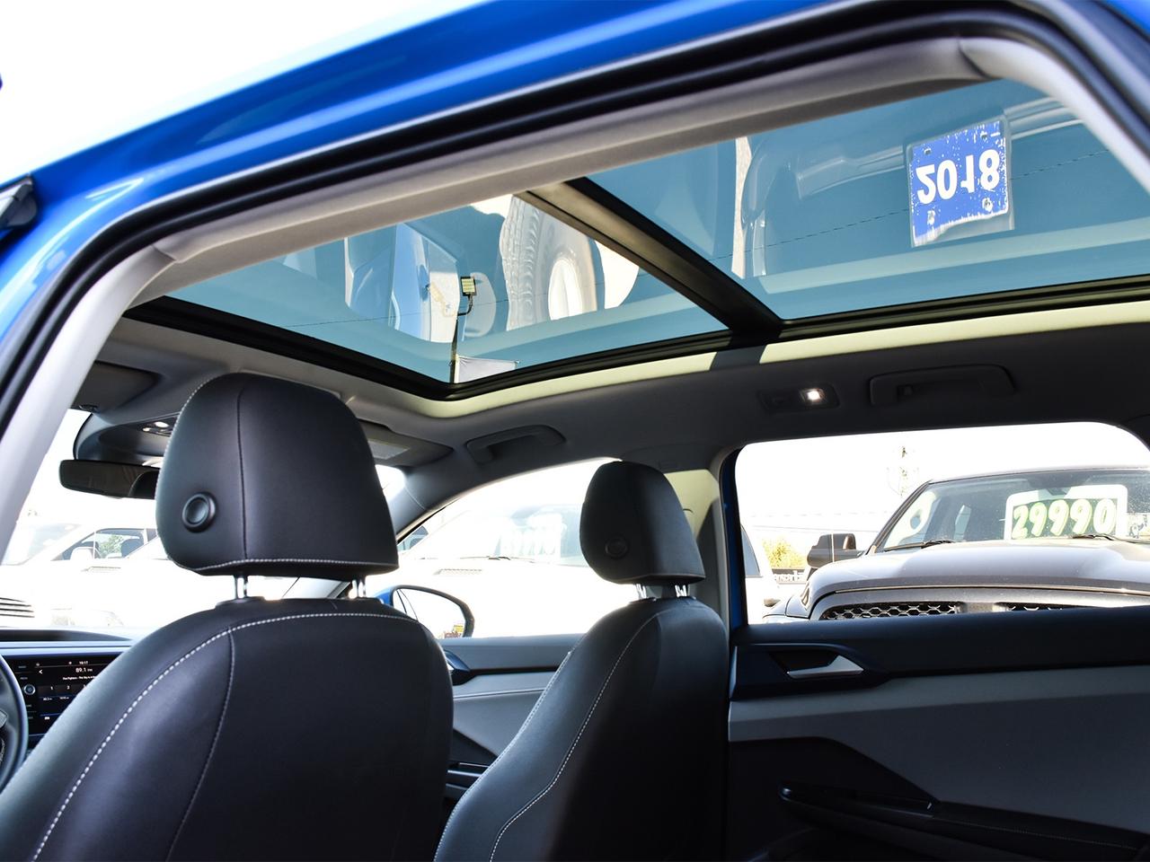 2024 Volkswagen Taos Comfortline ~Leather ~Moonroof ~Bluetooth ~Camera Photo