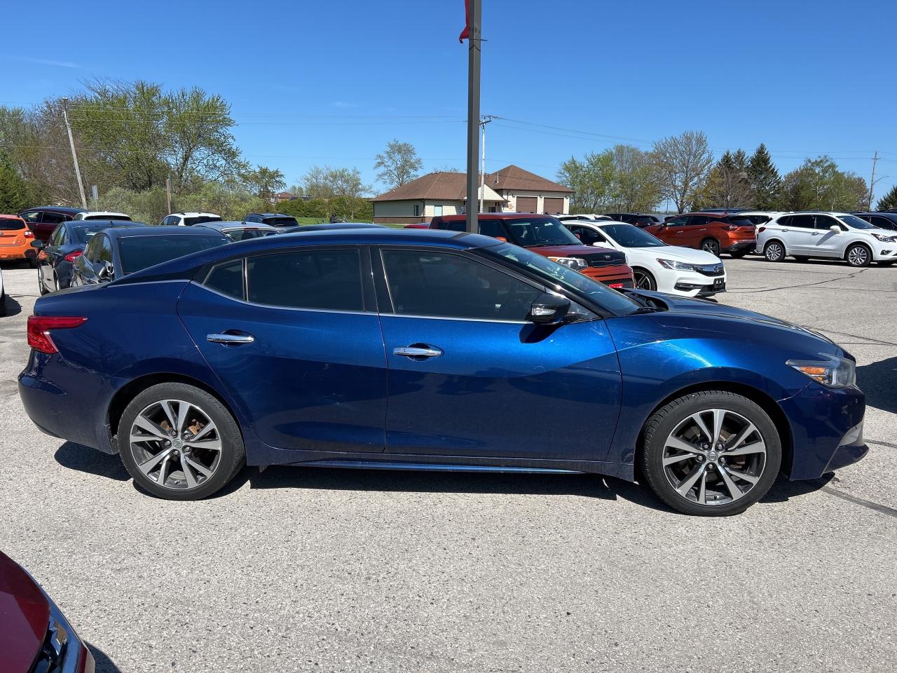 2016 Nissan Maxima SV, REMOTE START, LEATHER, BACKUP CAM, NAV! Photo