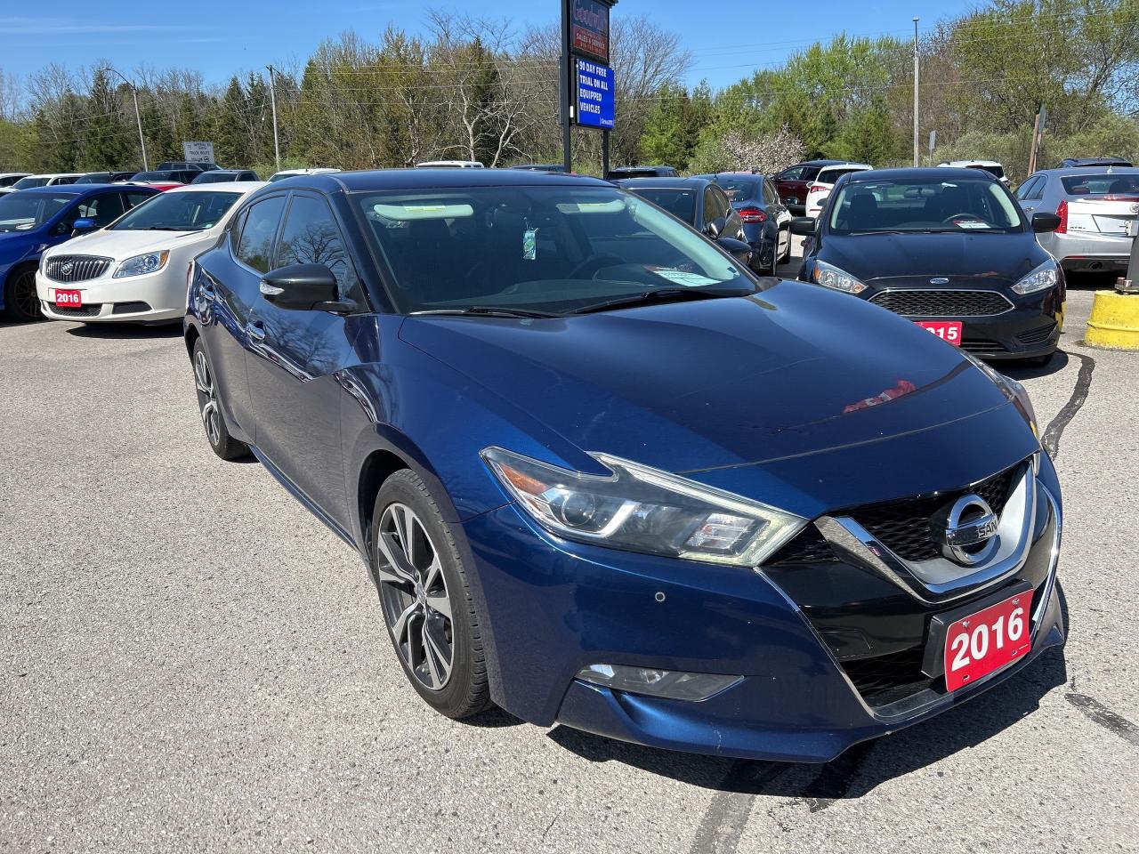 2016 Nissan Maxima SV, REMOTE START, LEATHER, BACKUP CAM, NAV! Photo3