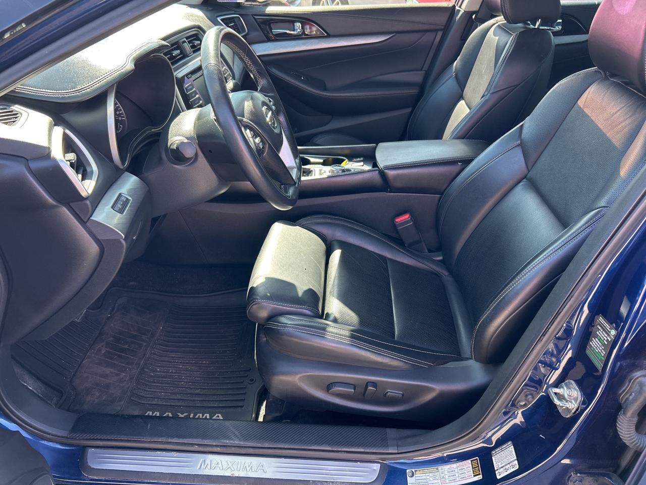 2016 Nissan Maxima SV, REMOTE START, LEATHER, BACKUP CAM, NAV! Photo