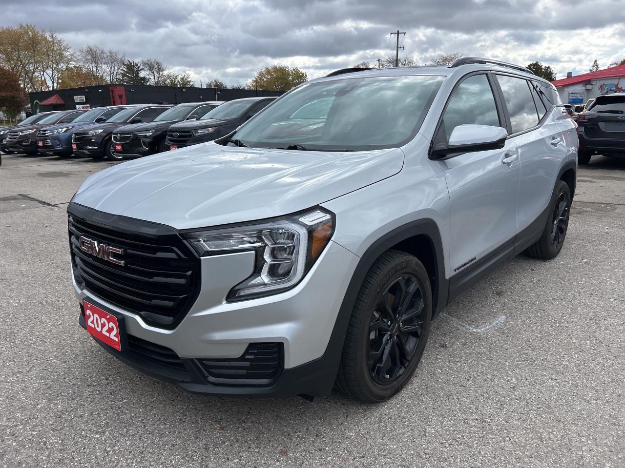 2022 GMC Terrain SLE, ACCESSIBLE SEATING, AWD, REMOTE START! Photo2