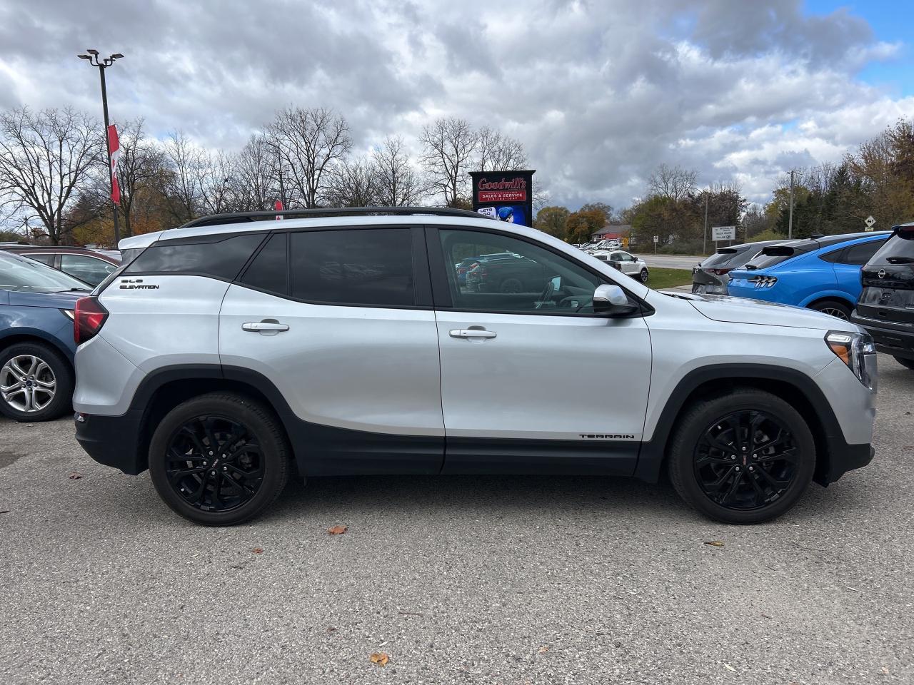 2022 GMC Terrain SLE, ACCESSIBLE SEATING, AWD, REMOTE START! Photo