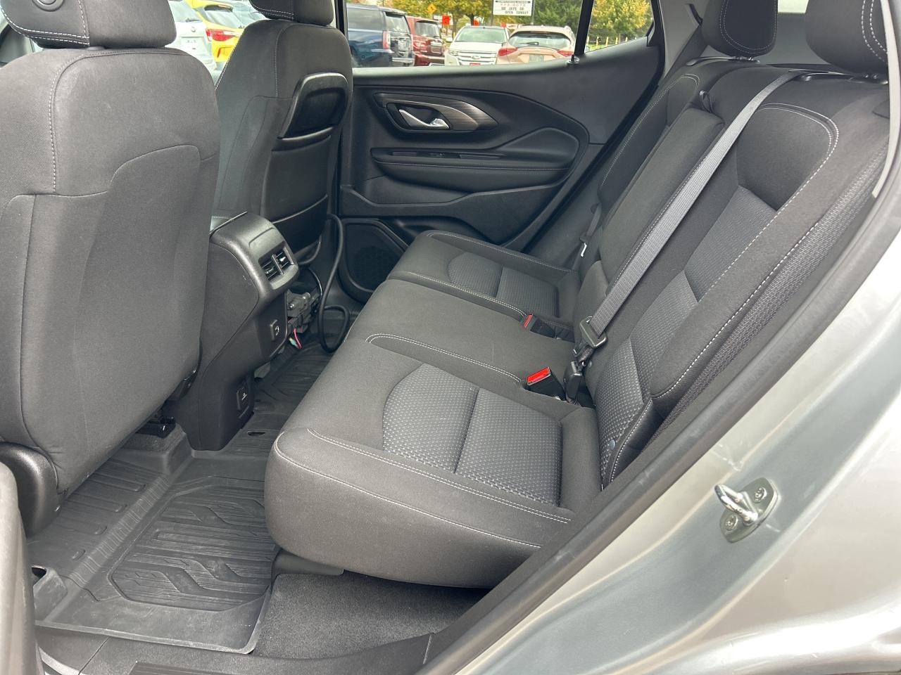 2022 GMC Terrain SLE, ACCESSIBLE SEATING, AWD, REMOTE START! Photo