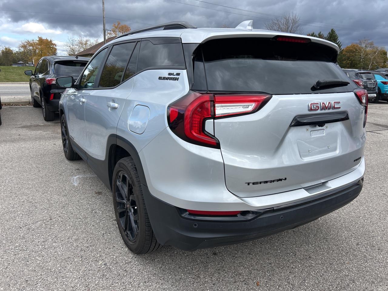 2022 GMC Terrain SLE, ACCESSIBLE SEATING, AWD, REMOTE START! Photo