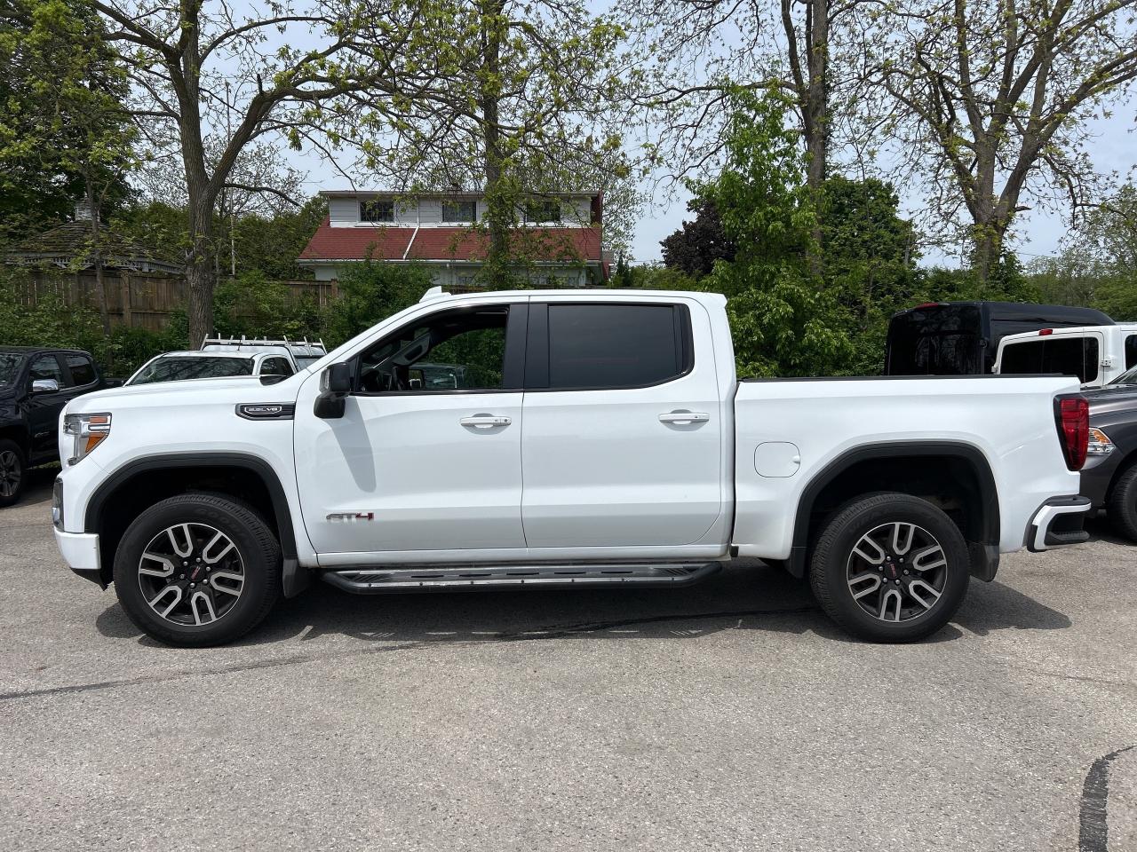 2020 GMC Sierra 1500 AT4, CLEAN CARFAX, HEATED/ COOLED LEATHER! Photo