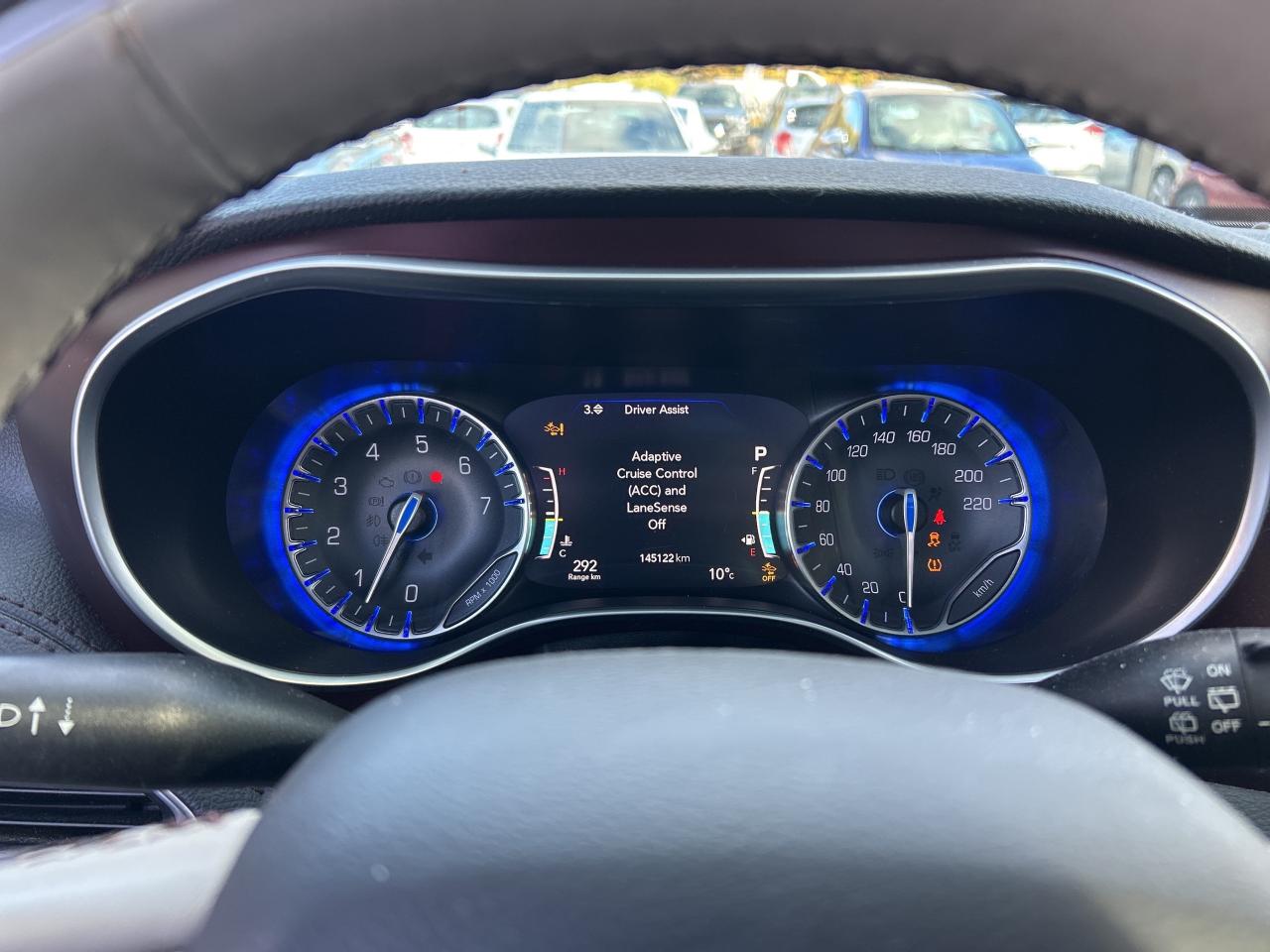 2019 Chrysler Pacifica LIMITED, CLEAN CARFAX, HEATED/ COOLED LEATHER! Photo