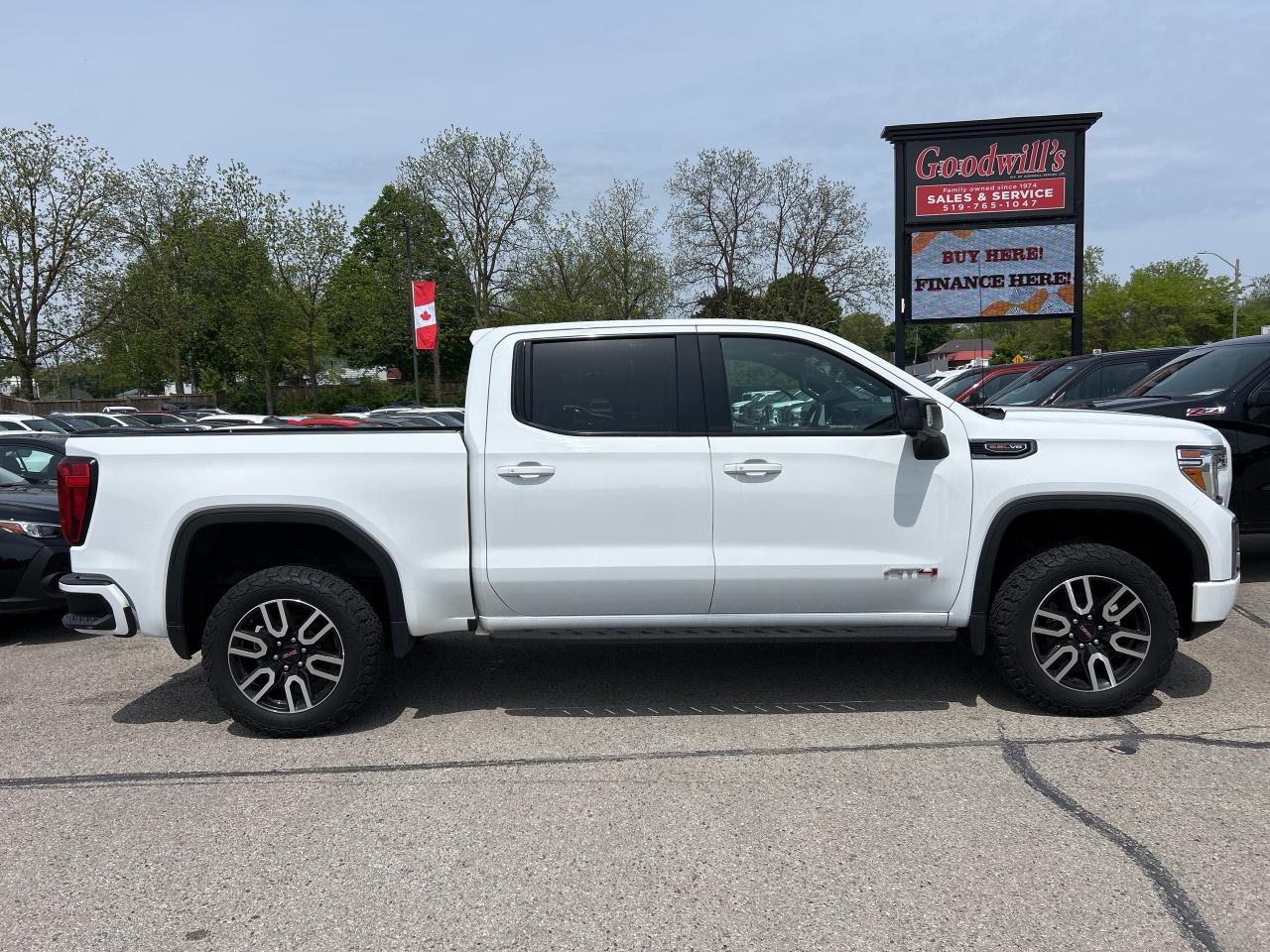 2021 GMC Sierra 1500 AT4, CLEAN CARFAX, HEATED/ COOLED LEATHER! Photo