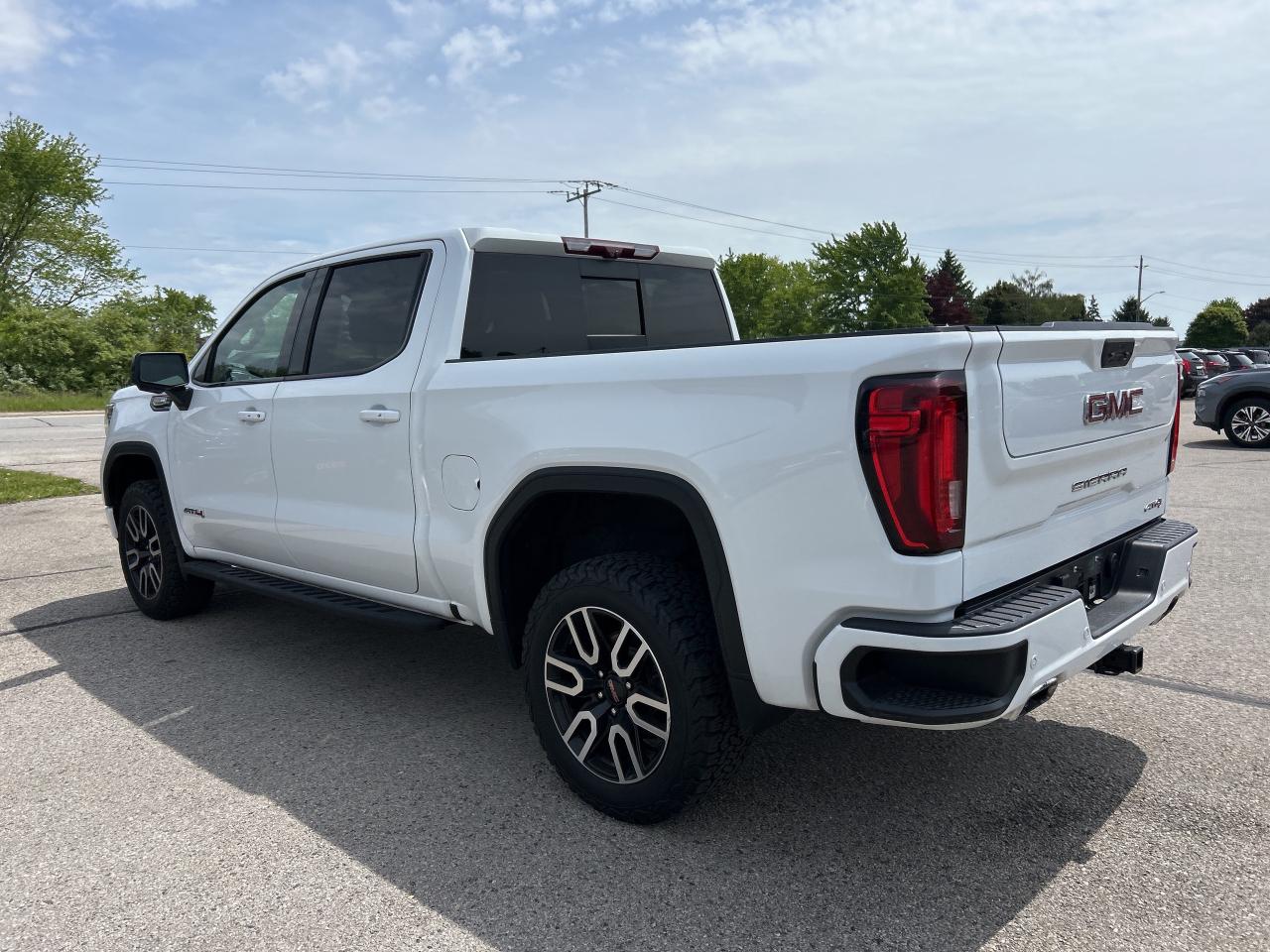 2021 GMC Sierra 1500 AT4, CLEAN CARFAX, HEATED/ COOLED LEATHER! Photo