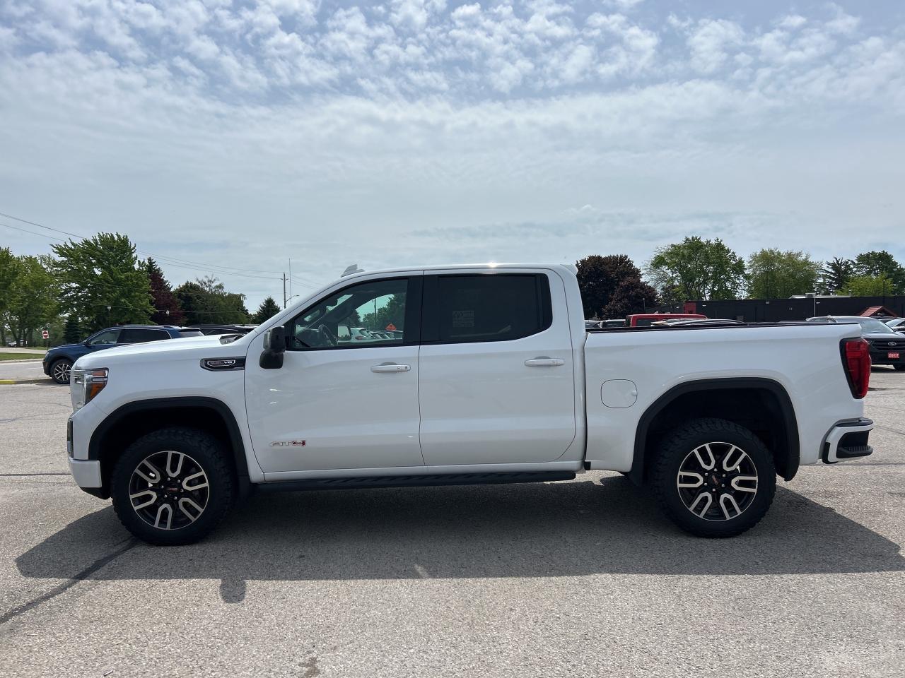 2021 GMC Sierra 1500 AT4, CLEAN CARFAX, HEATED/ COOLED LEATHER! Photo